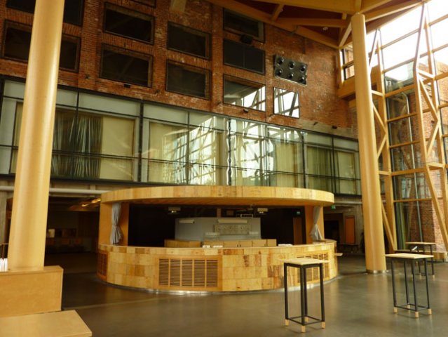 Lahti Sibeliushalle Foyer mit Altbau